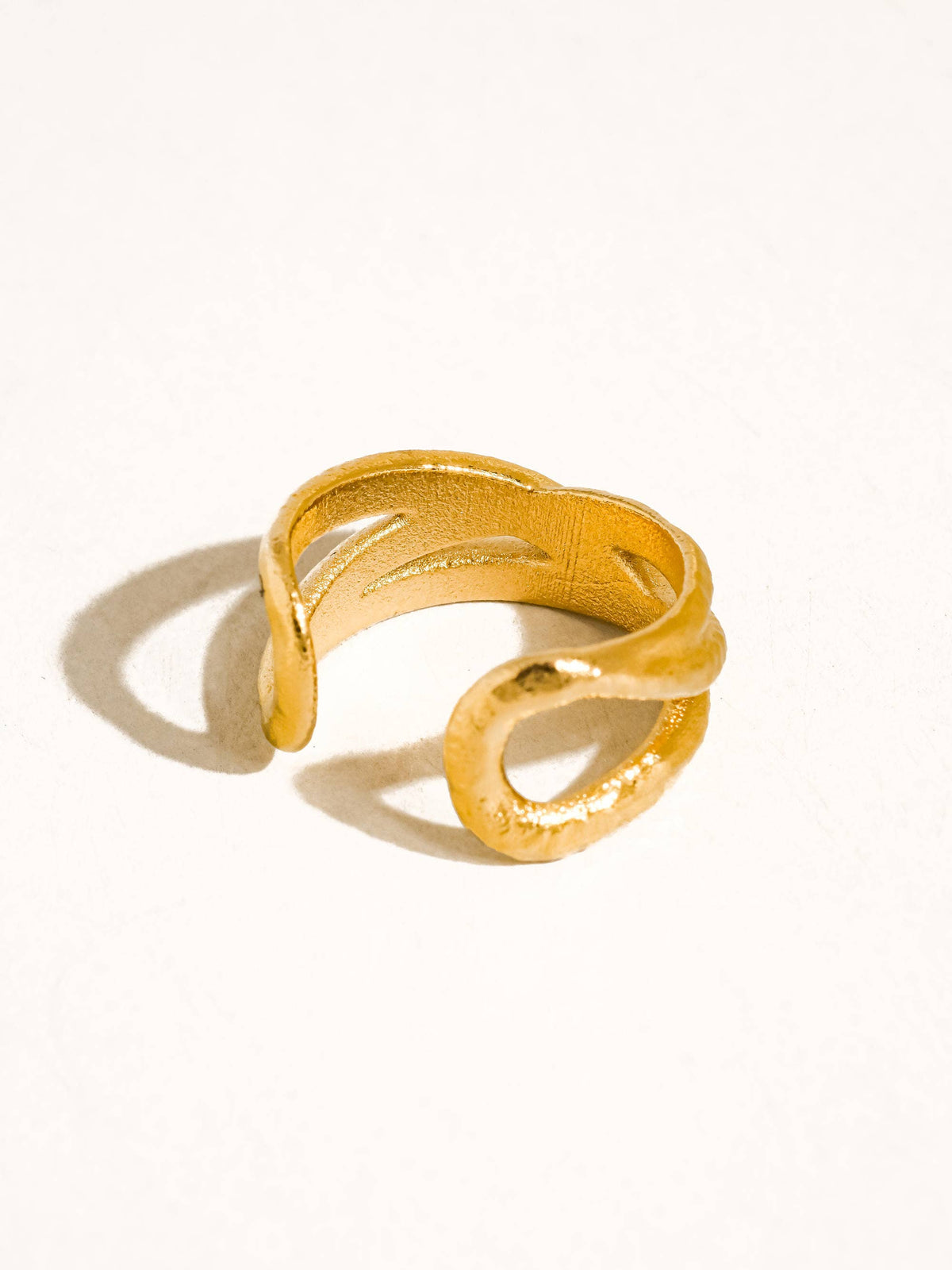 CORI 18K GOLD CRISSCROSS RING