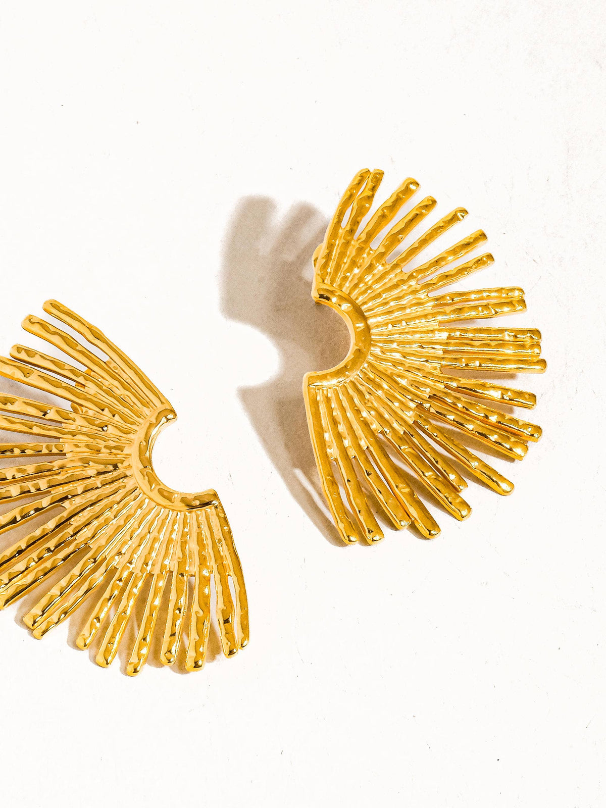 BOISE 18K GOLD STARBURST EARRINGS