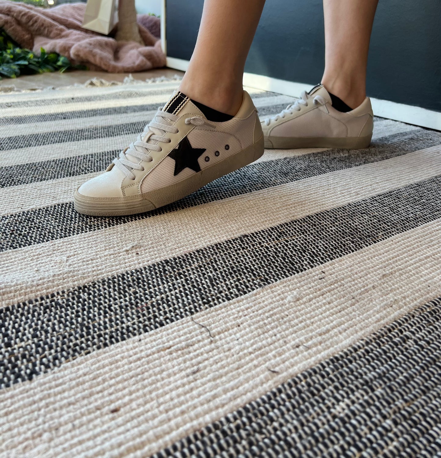 PILAR LOW TOP SNEAKERS