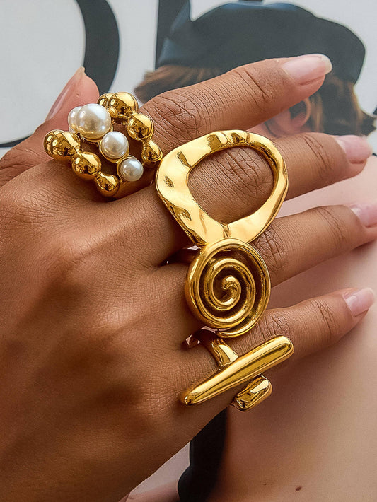 18K GOLD STATEMENT RINGS