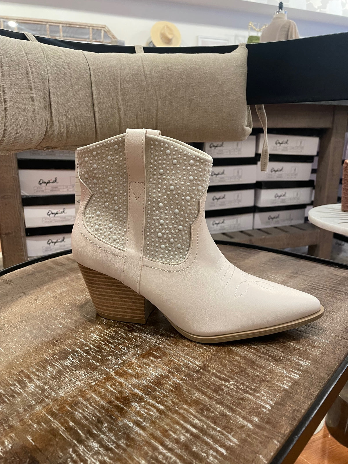 WESTERN BOOTIE