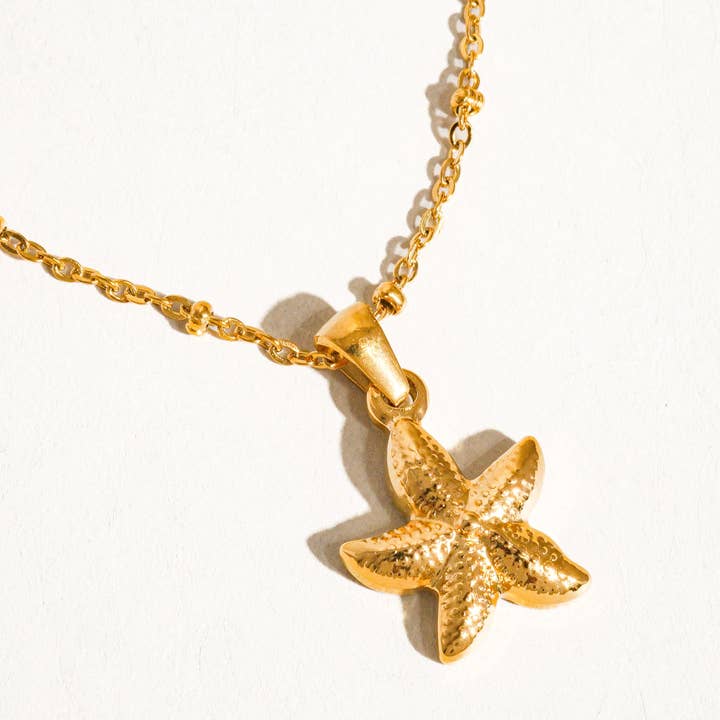 STARFISH 18K GOLD NECKLACE