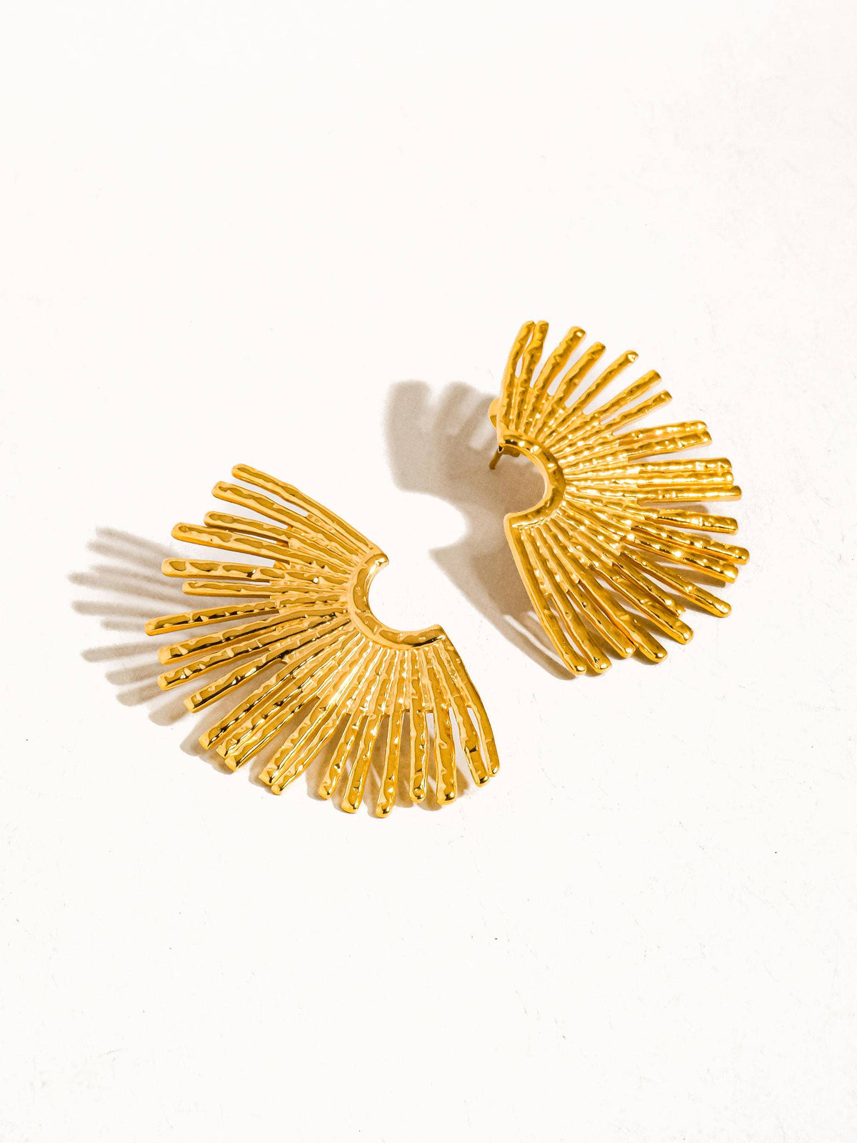 BOISE 18K GOLD STARBURST EARRINGS